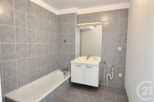 Afficher la photo en grand Appartement F3 à vendre - 3 pièces - 62.93 m2 - THONON LES BAINS - 74 - RHONE-ALPES - Century 21 Chablais - Léman