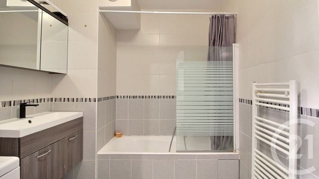Appartement F2 à vendre - 2 pièces - 43.38 m2 - MASSONGY - 74 - RHONE-ALPES - Century 21 Chablais - Léman