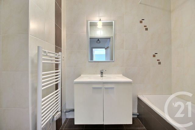 Appartement F3 à vendre - 3 pièces - 60.53 m2 - THONON LES BAINS - 74 - RHONE-ALPES - Century 21 Chablais - Léman