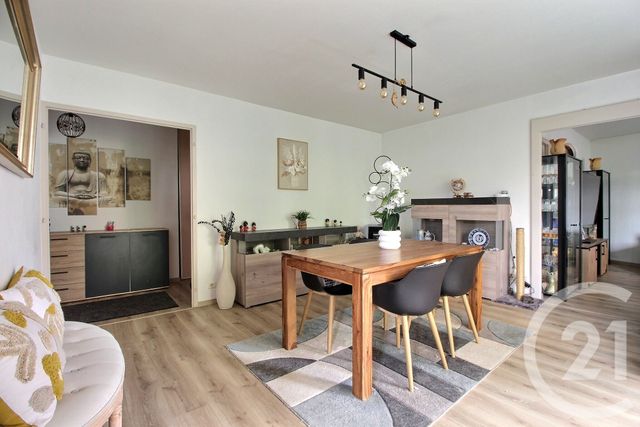 Appartement T4 à vendre - 5 pièces - 100.34 m2 - THONON LES BAINS - 74 - RHONE-ALPES - Century 21 Chablais - Léman